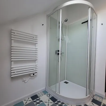 L'Escale Des Iles Du Milieu - Chambre D'Hotes Bed & Breakfast 3*